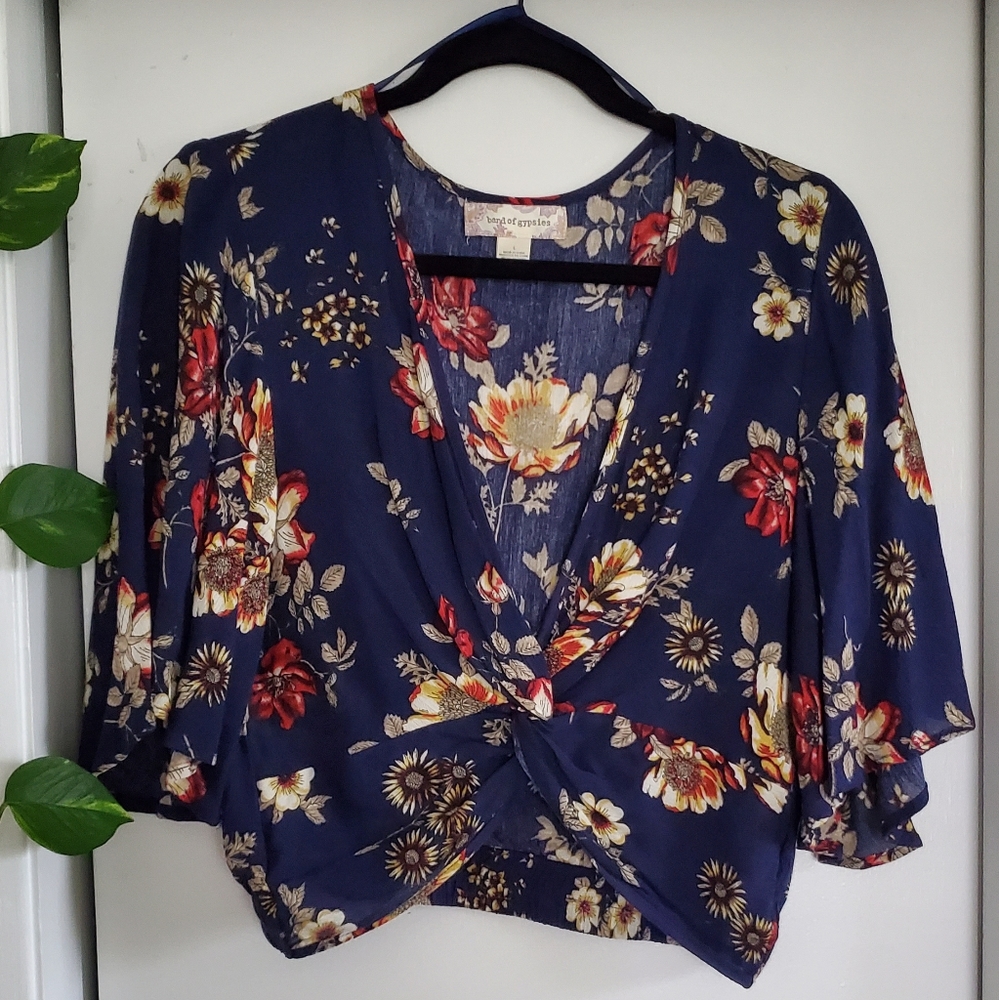 V neck crop top